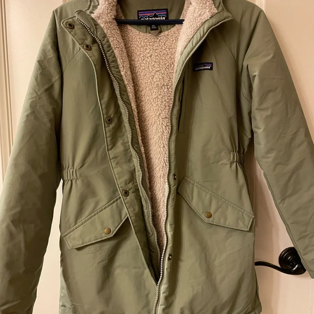 Patagonia Girl's Hooded Coat - Picture 2 of 7